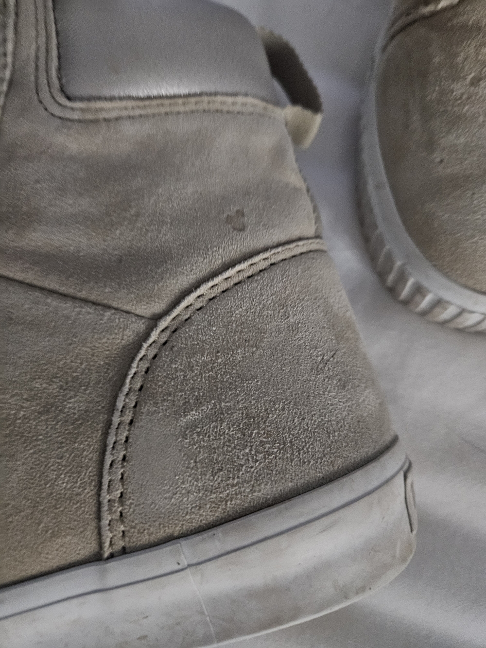 High-Top Timberland Boots - Picture 3 of 8